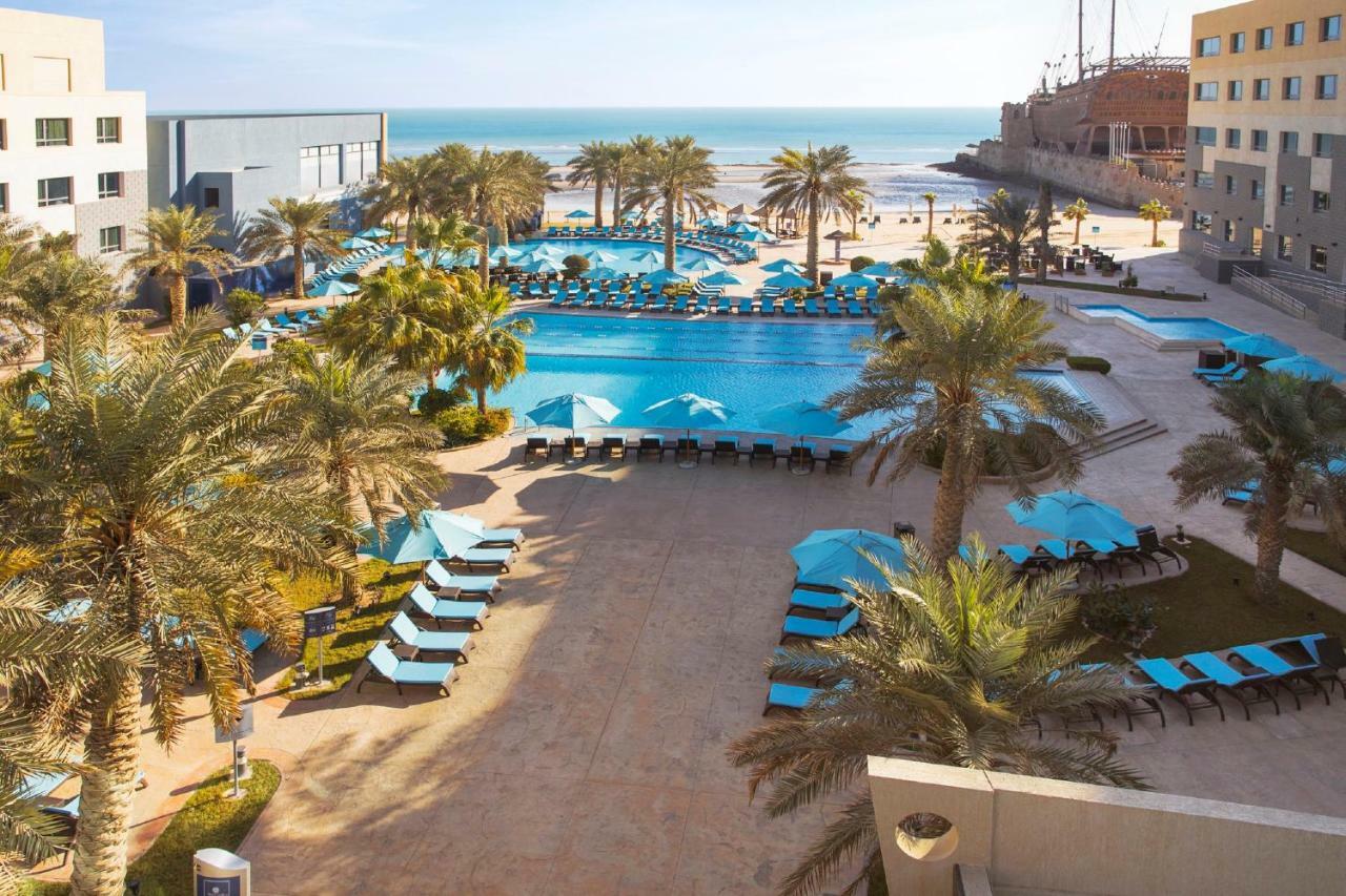 The Palms Beach Hotel & Spa Kuwait City Exterior photo